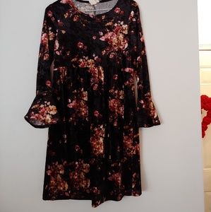 Long sleeve floral maternity dress